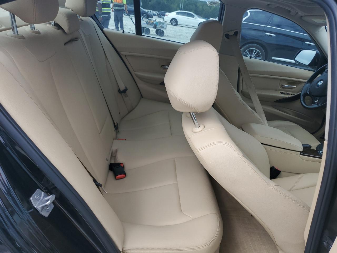 2015 BMW 320 I VIN: WBA3B1G56FNT07230 Lot: 84577475