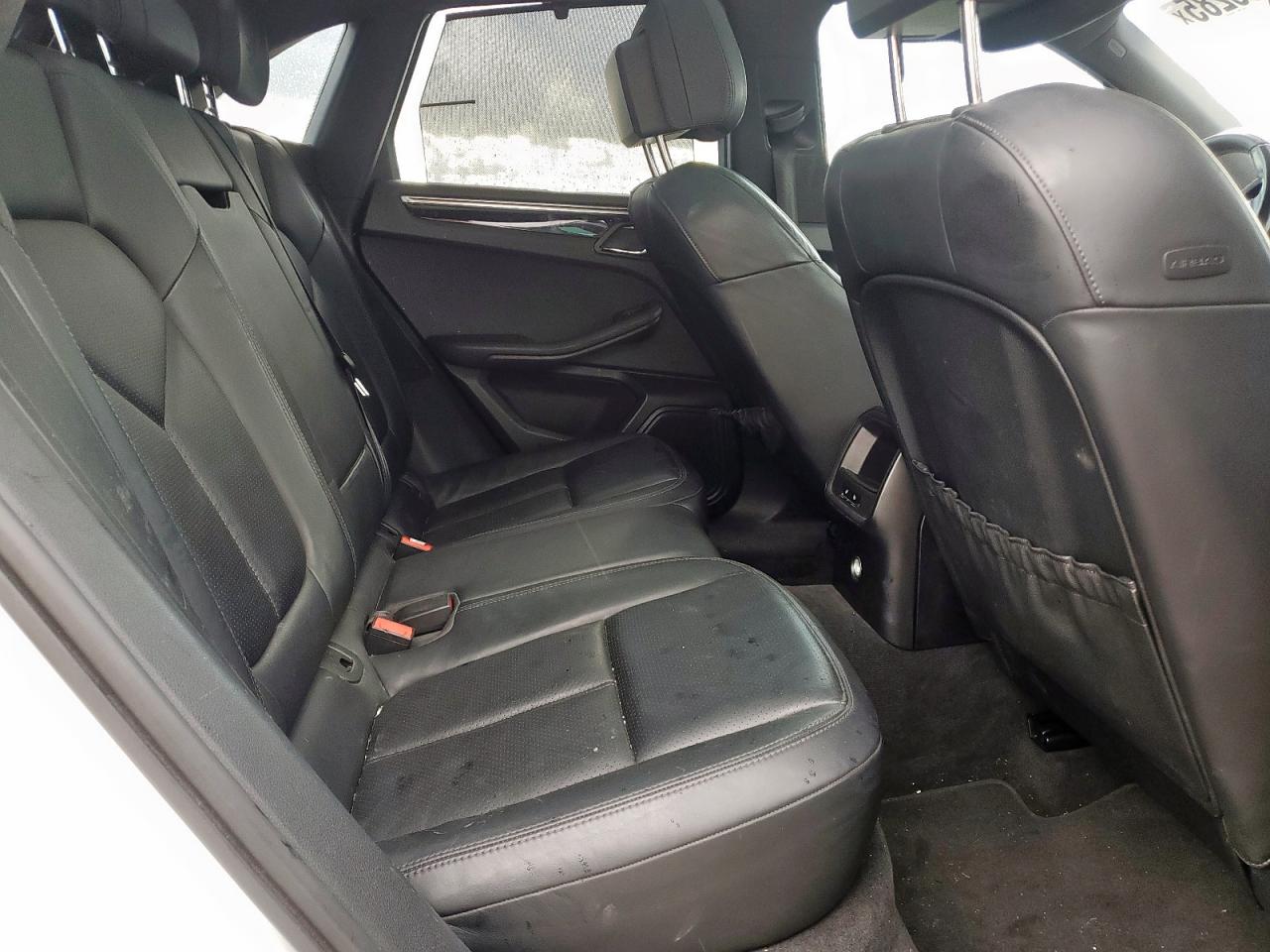 2015 Porsche Macan S VIN: WP1AB2A54FLB59825 Lot: 82106285