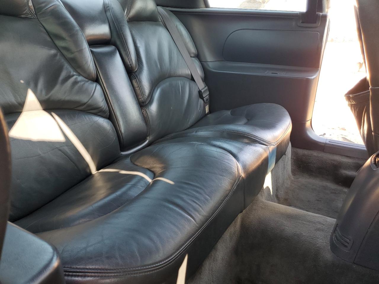 1995 Buick Riviera VIN: 1G4GD2211S4704106 Lot: 81742065