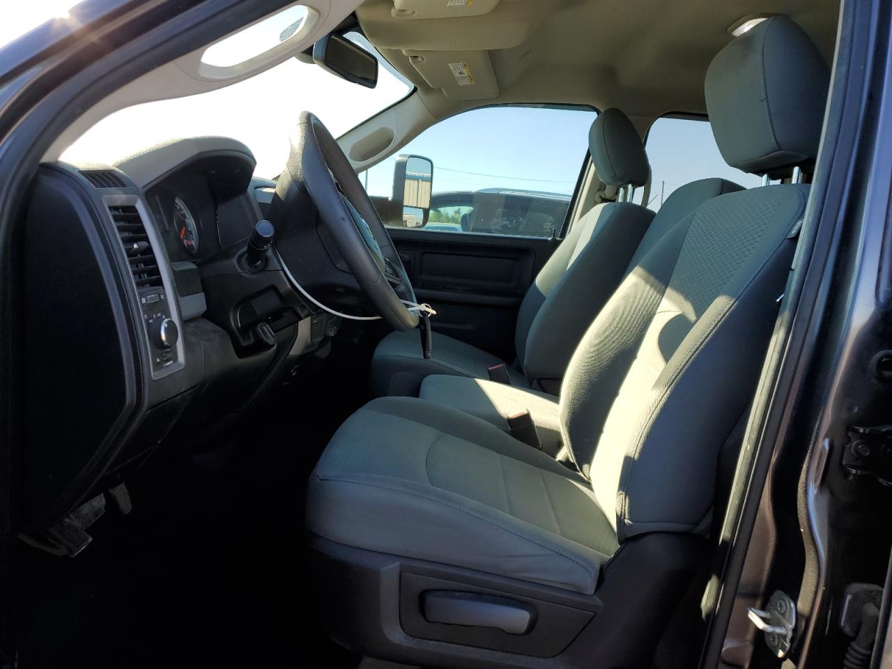 2018 Ram 1500 St VIN: 1C6RR7FT9JS319949 Lot: 84616005