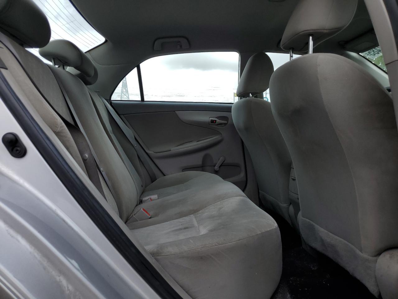 2010 Toyota Corolla Base VIN: 2T1BU4EE6AC469819 Lot: 80842485