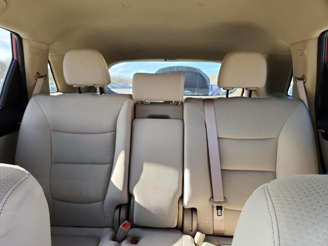 2011 Kia Sorento Base VIN: 5XYKTDA14BG054008 Lot: 84706995