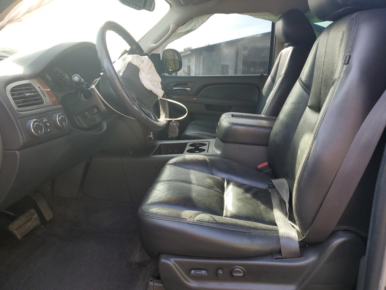 2010 Chevrolet Tahoe K1500 Lt VIN: 1GNUKBE01AR274585 Lot: 84754305