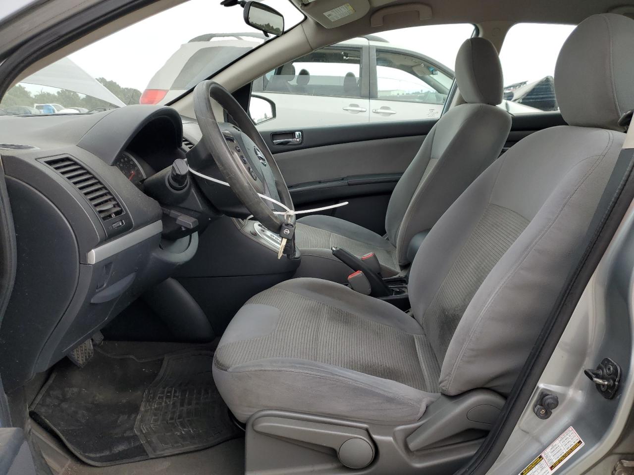 2010 Nissan Sentra 2.0 VIN: 3N1AB6AP8AL646925 Lot: 81792375