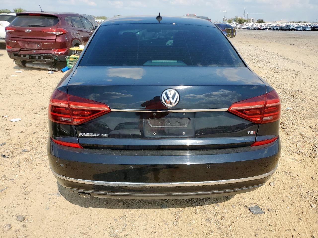 2018 Volkswagen Passat Se VIN: 1VWBA7A33JC012759 Lot: 80943045