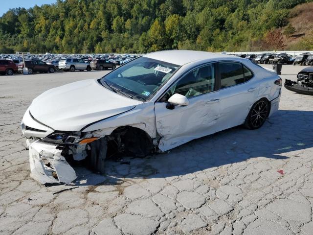 TOYOTA CAMRY SE 2022