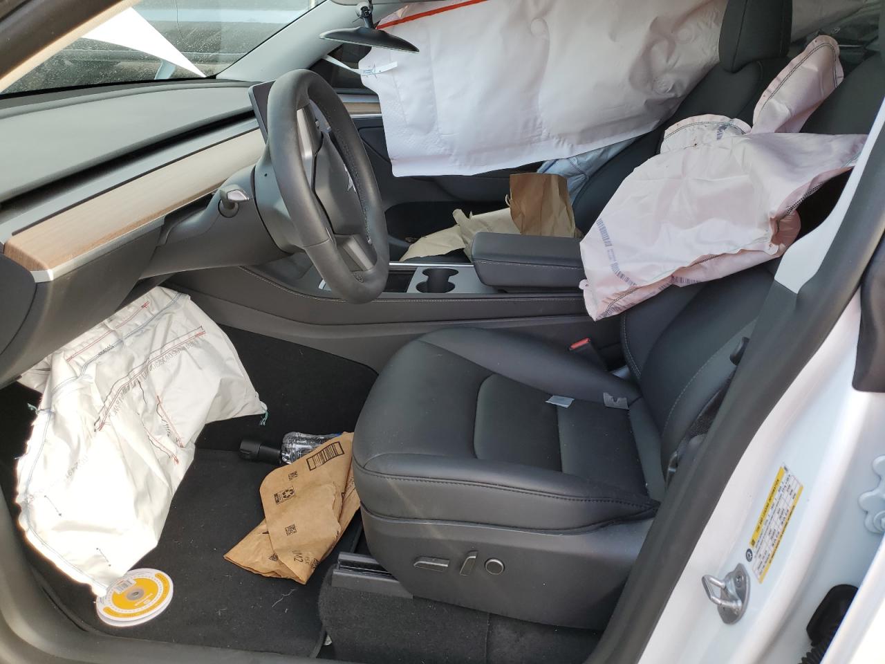 2025 Tesla Model Y VIN: 7SAYGDEE7SF288021 Lot: 83956435