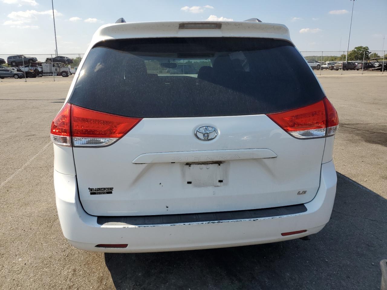 2014 Toyota Sienna Le VIN: 5TDKK3DC2ES418170 Lot: 80189785