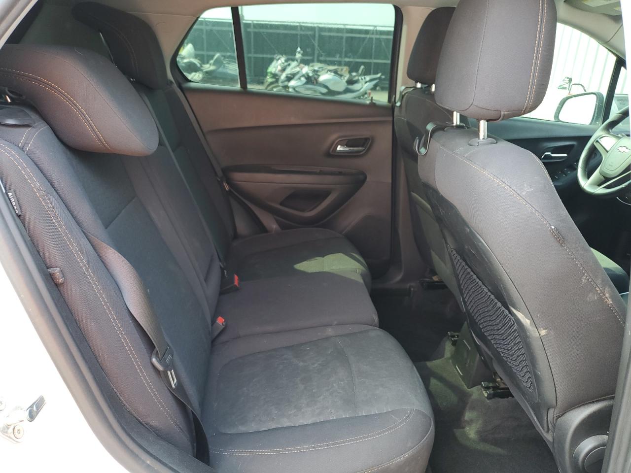 2018 Chevrolet Trax Ls VIN: 3GNCJKSB5JL369372 Lot: 81575925