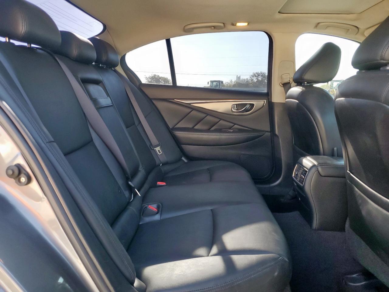 2017 Infiniti Q50 Base VIN: JN1CV7AP3HM641122 Lot: 84711715