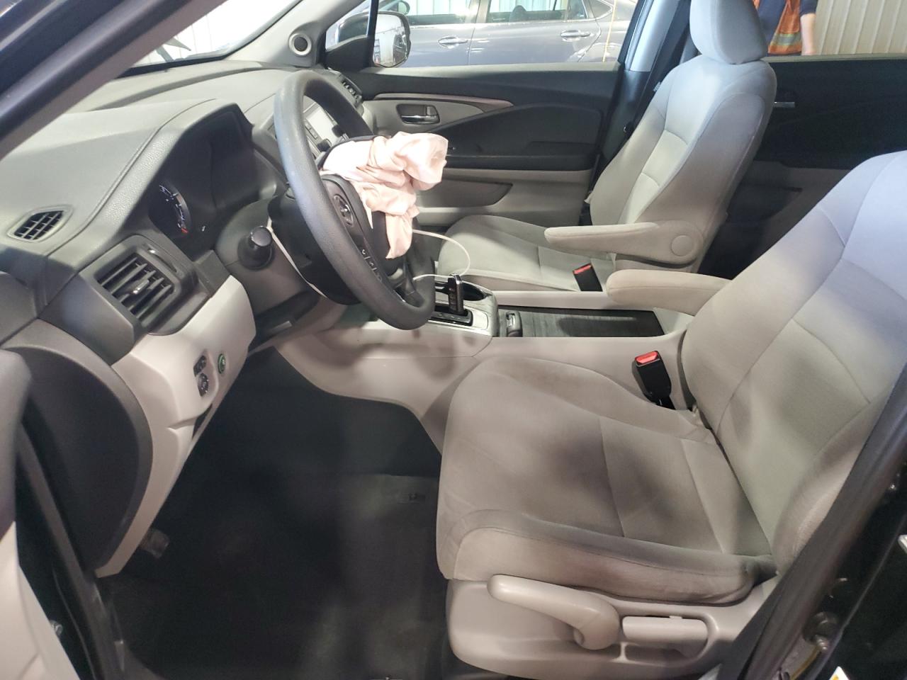 2018 Honda Pilot Lx VIN: 5FNYF6H15JB020863 Lot: 80826215