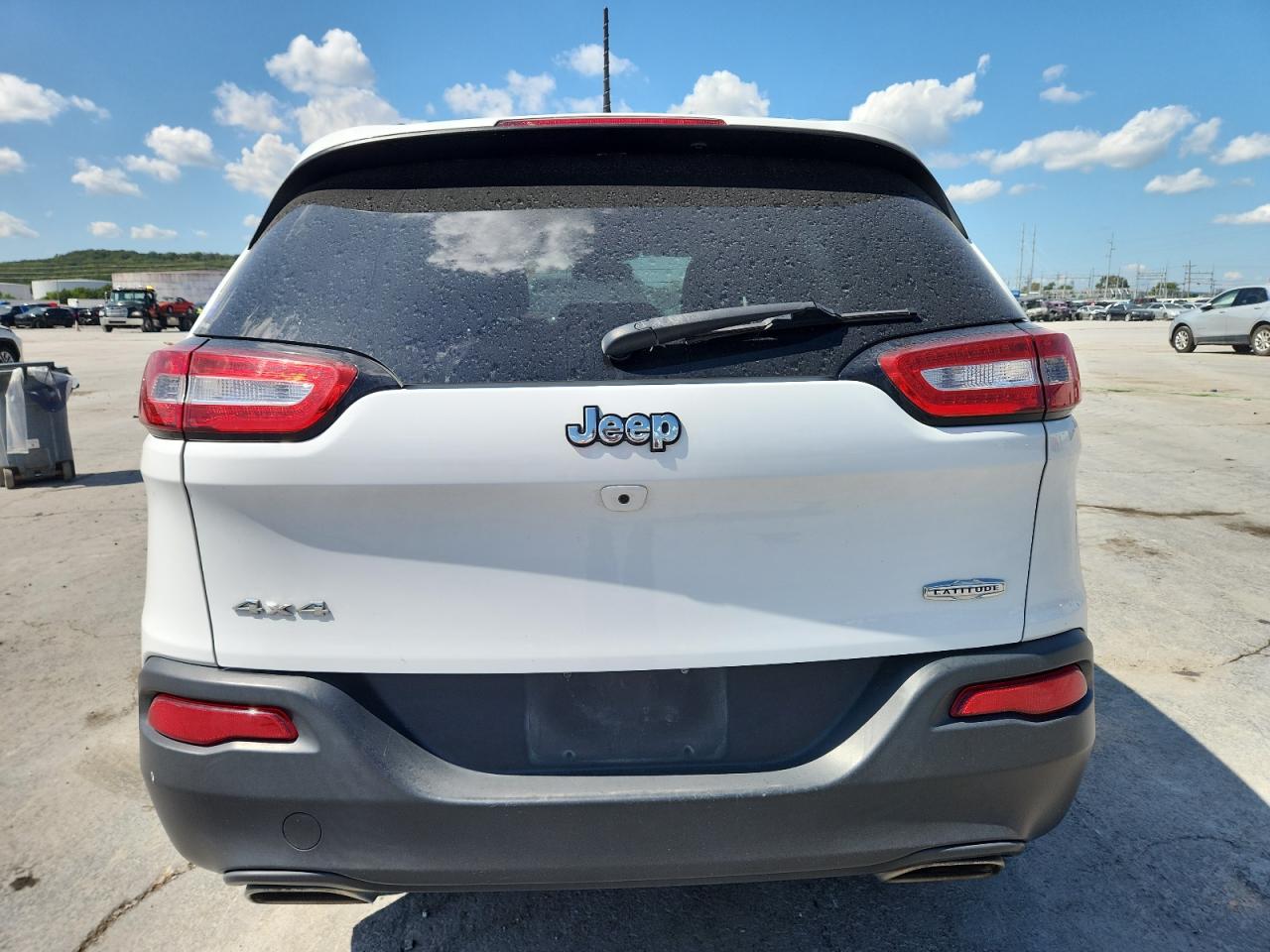 2017 Jeep Cherokee Latitude VIN: 1C4PJMCS5HD220321 Lot: 81687085