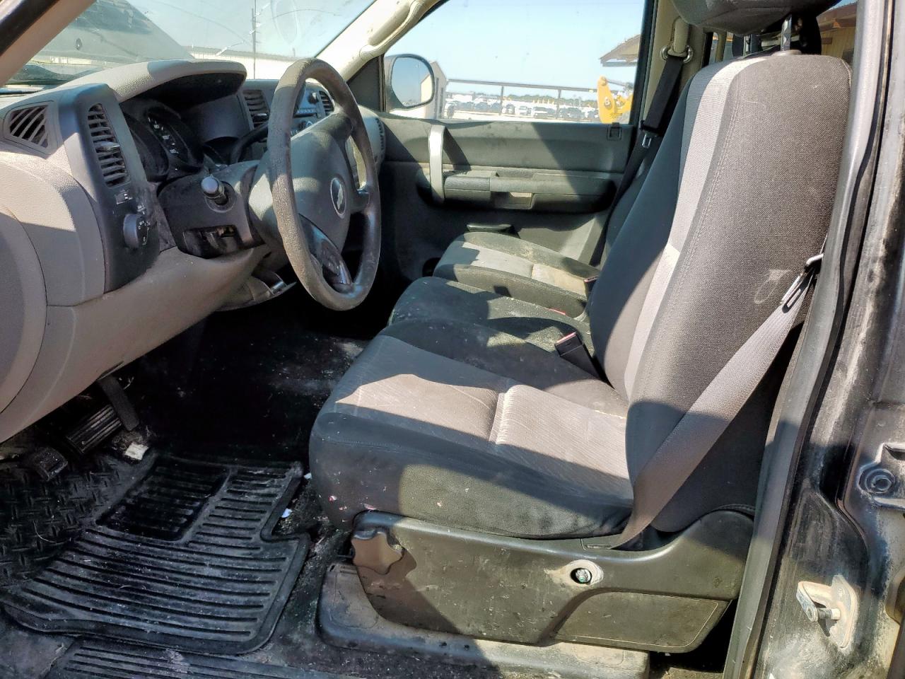 2008 Chevrolet Silverado C1500 VIN: 2GCEC13C081136265 Lot: 71993195