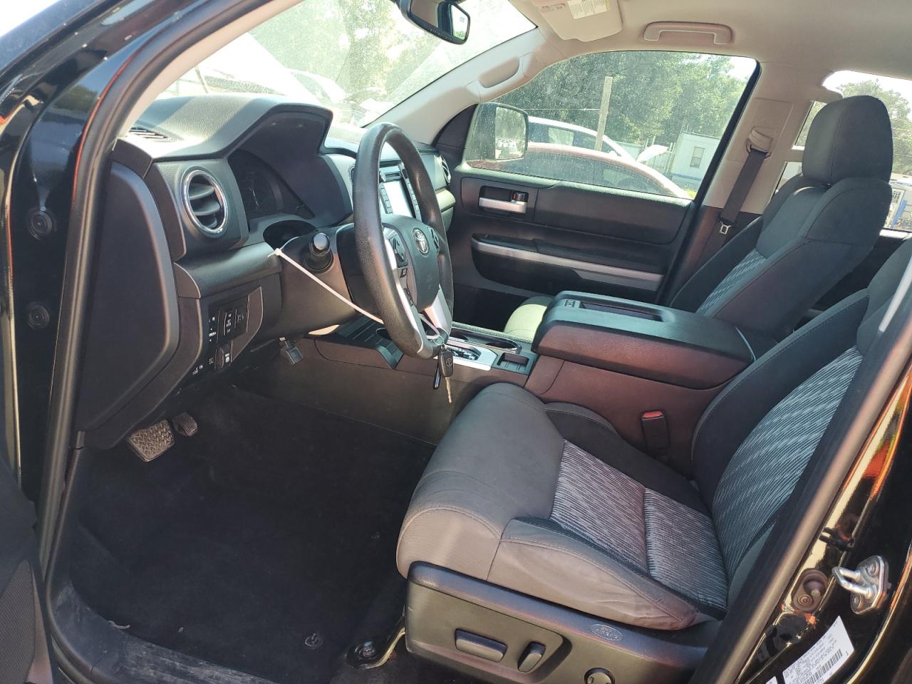 2019 Toyota Tundra Crewmax Sr5 VIN: 5TFDY5F13KX811521 Lot: 80055375