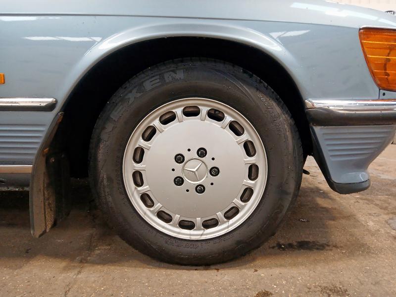 1988 MERCEDES 300 SL AUTO 