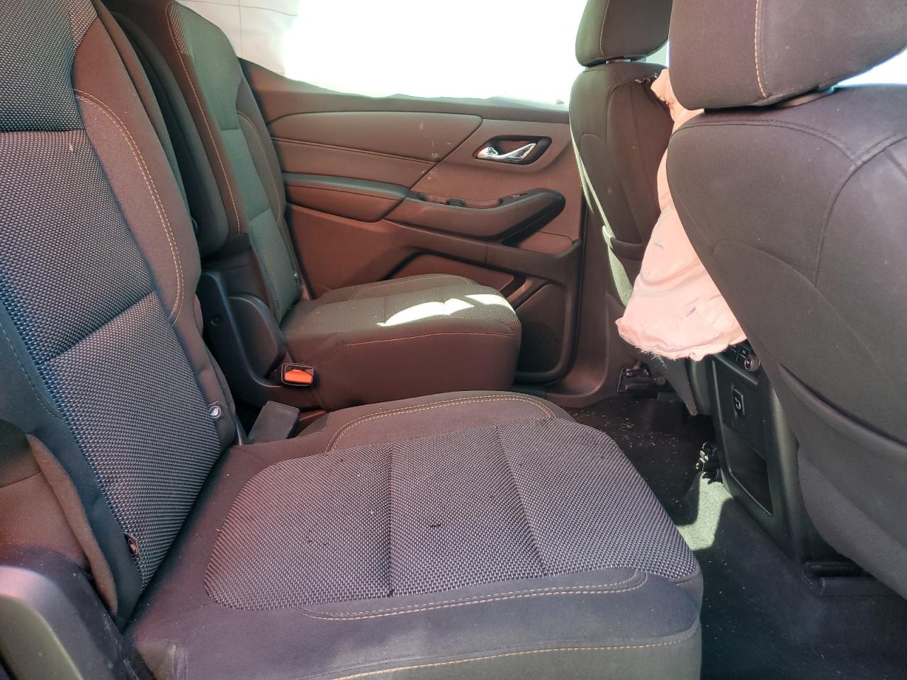 2018 Chevrolet Traverse Lt VIN: 1GNERGKW1JJ153057 Lot: 81718955