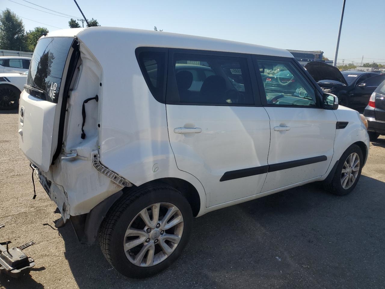 2013 Kia Soul + VIN: KNDJT2A65D7556764 Lot: 81961695