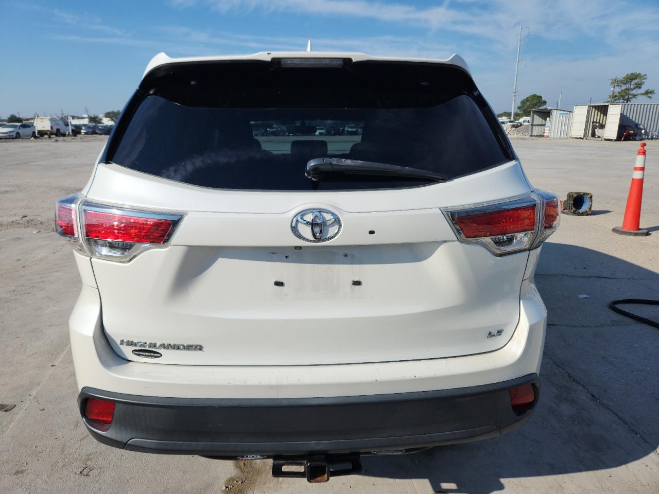 2016 Toyota Highlander Le VIN: 5TDZKRFH8GS182279 Lot: 84740985