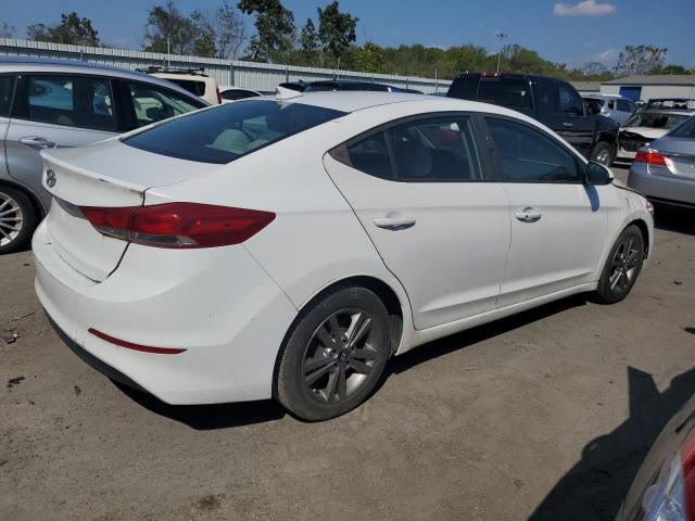 Седаны HYUNDAI ELANTRA 2017 Белы