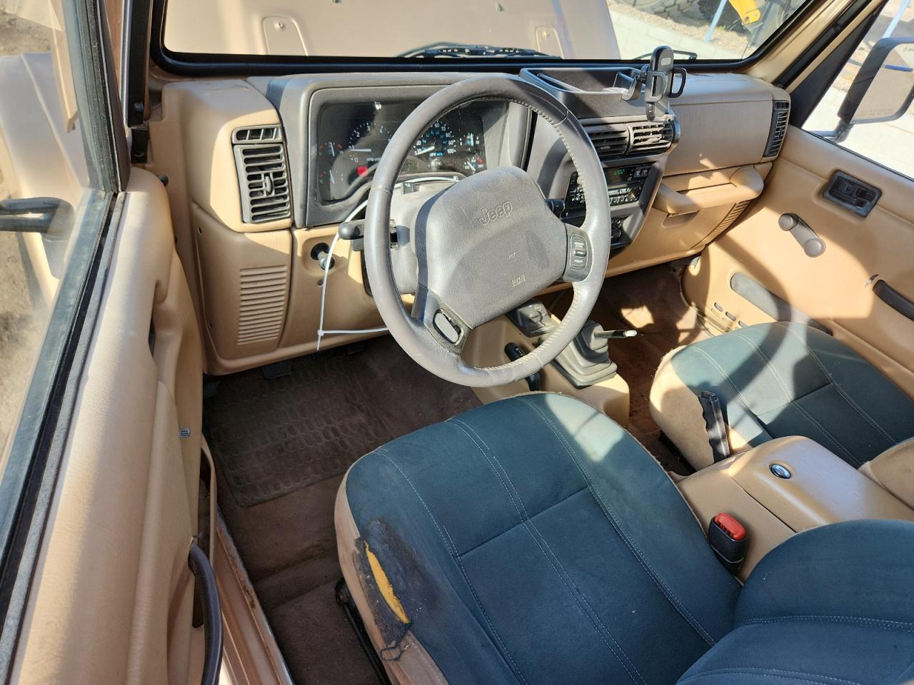 2000 Jeep Wrangler / Tj Sahara VIN: 1J4FA59S1YP722244 Lot: 70888985