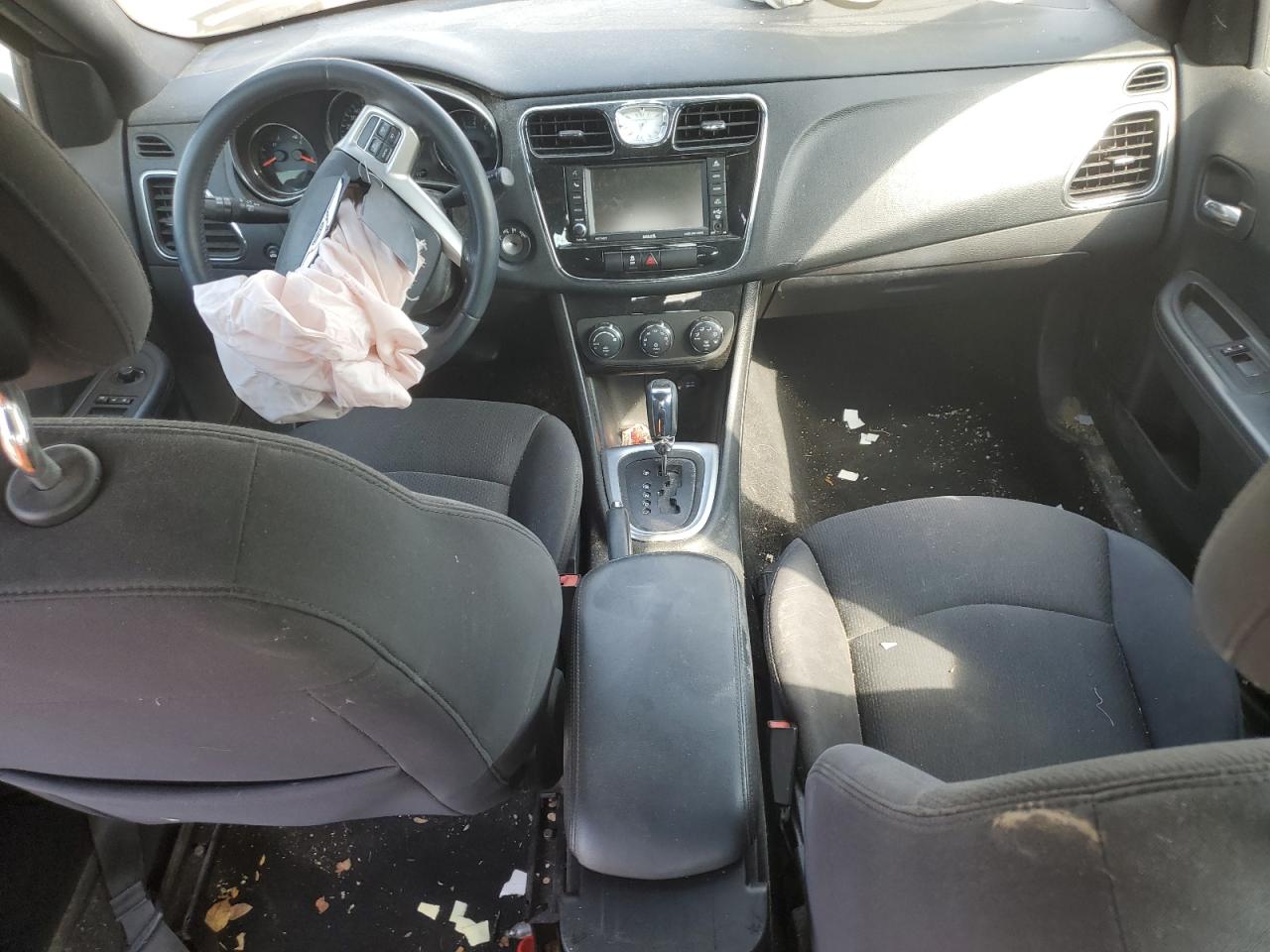 2013 Chrysler 200 Touring VIN: 1C3CCBBB8DN593229 Lot: 72065715