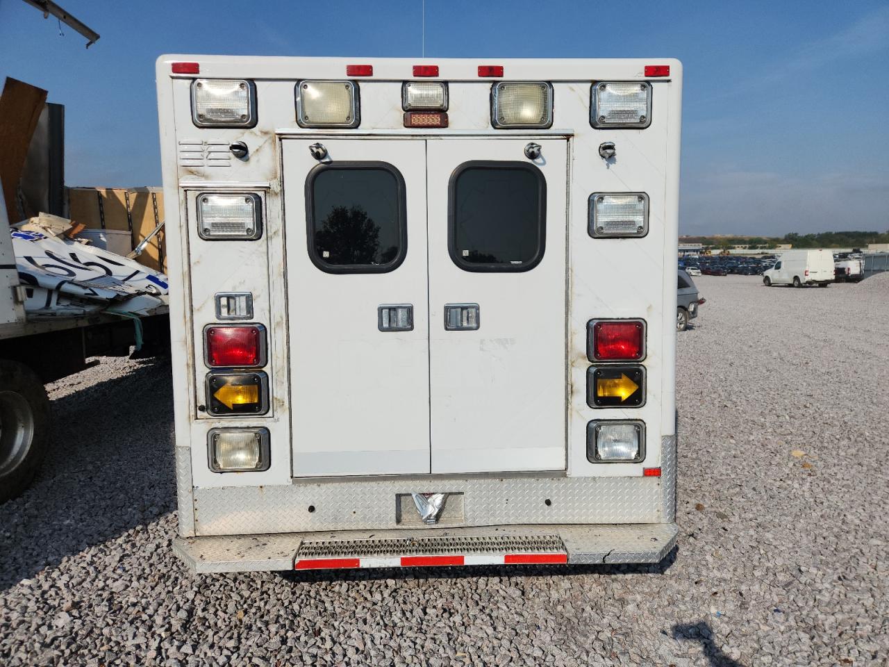 2011 Ford Econoline E450 Super Duty Cutaway Van VIN: 1FDXE4FS7BDB37475 Lot: 70701165