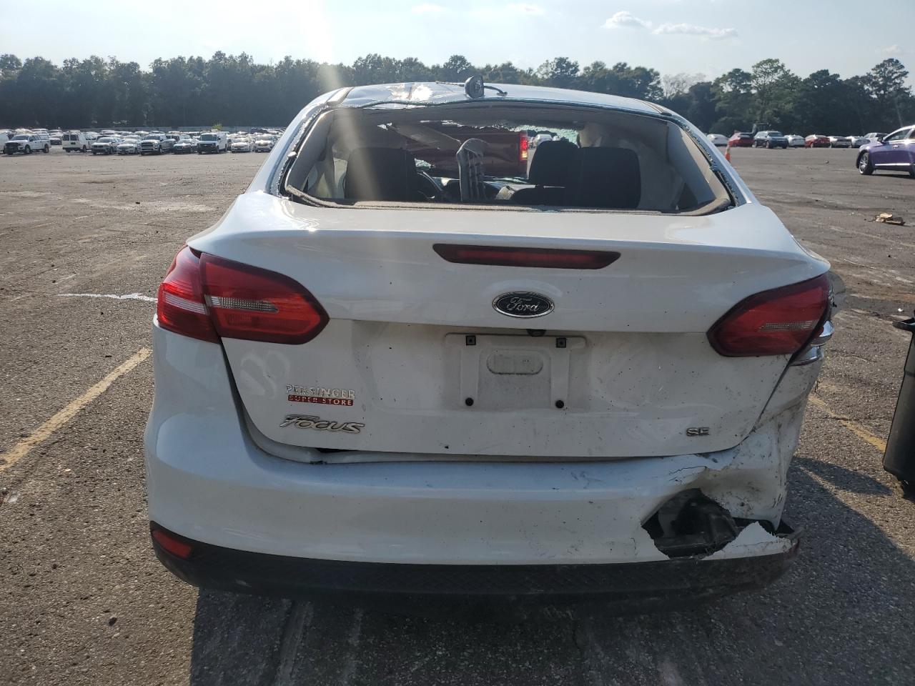 2017 Ford Focus Se VIN: 1FADP3F22HL315826 Lot: 81268005