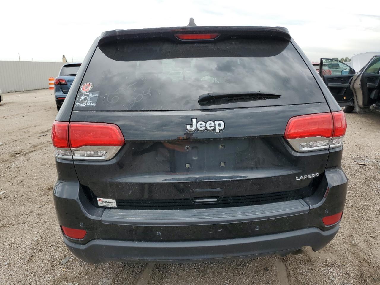 2018 Jeep Grand Cherokee Laredo VIN: 1C4RJEAG5JC193632 Lot: 80646455