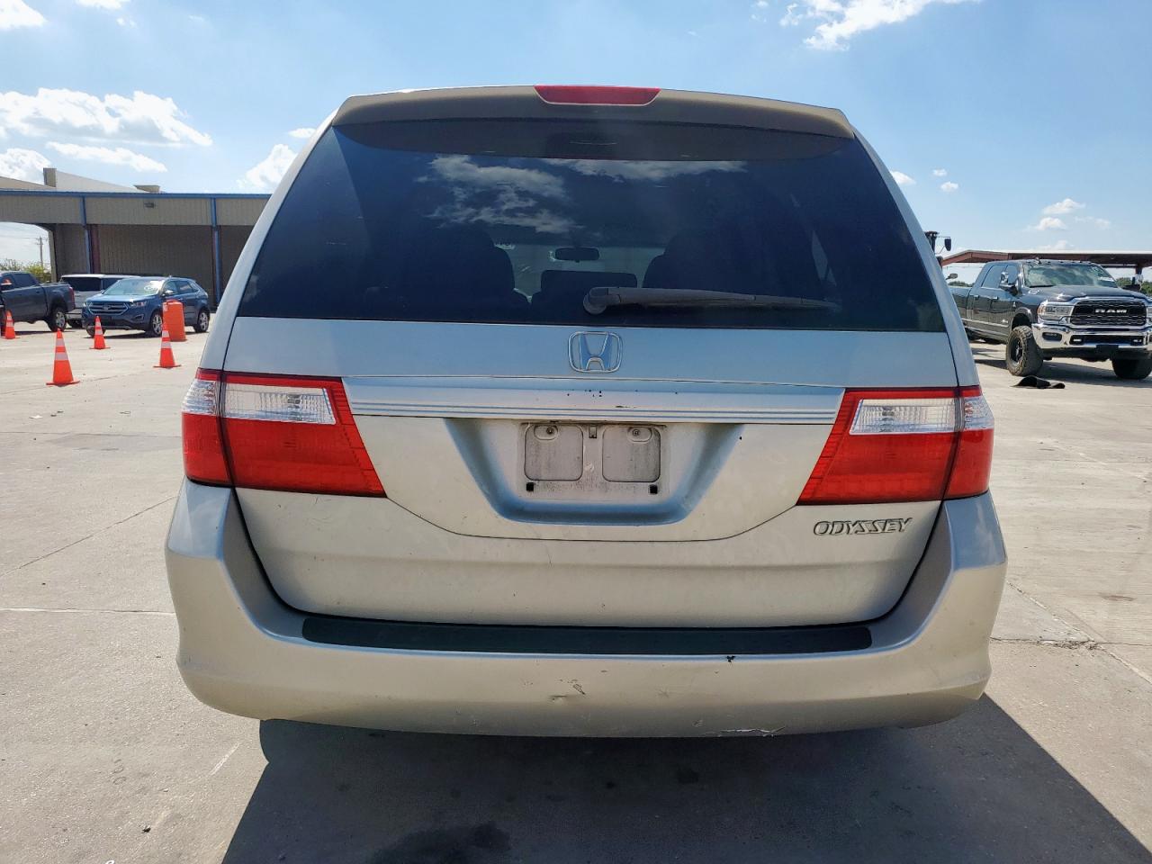 2005 Honda Odyssey Ex VIN: 5FNRL38445B423518 Lot: 84187105