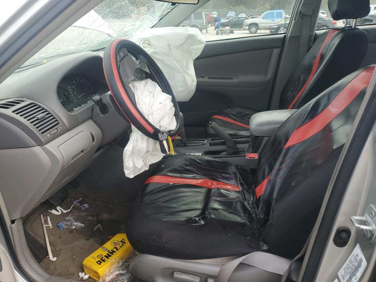 2002 Toyota Camry Le VIN: 4T1BE32K52U615869 Lot: 84017525