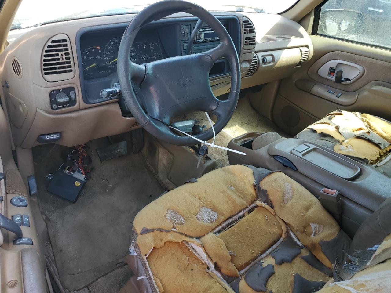 1995 GMC Yukon VIN: 3GKEK18K6SG500291 Lot: 84031985