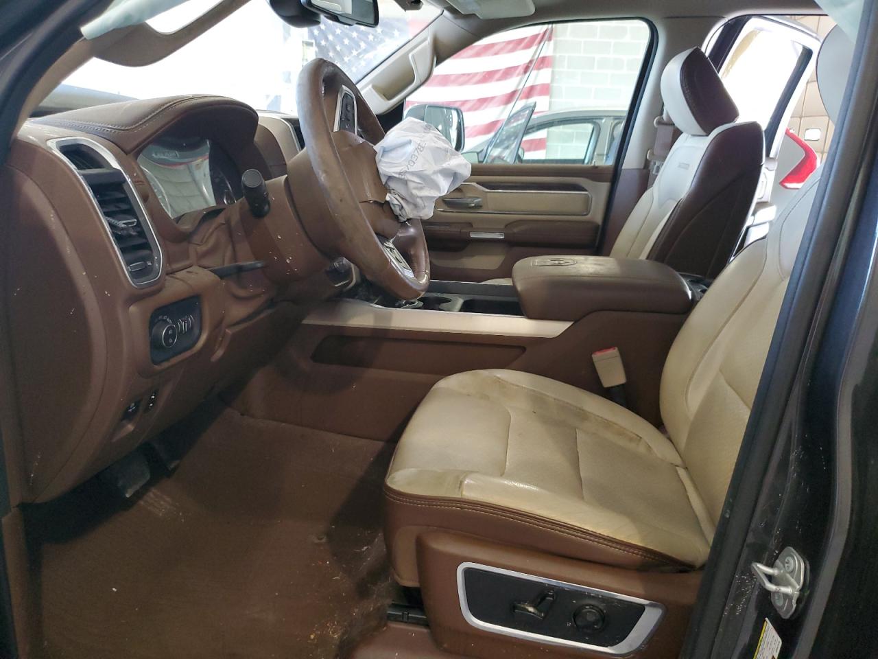 2019 Ram 1500 Laramie VIN: 1C6SRFJT9KN647570 Lot: 80578515