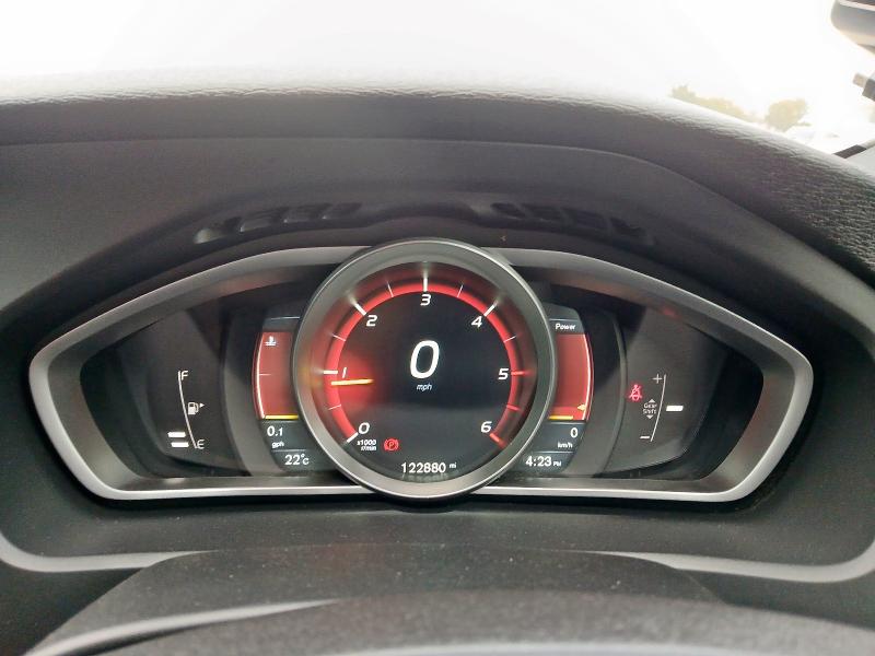 2015 VOLVO V40 R-DESIGN D2 