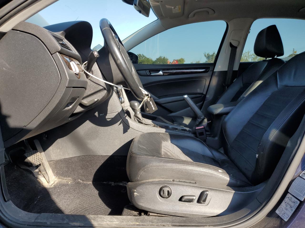 2015 Volkswagen Passat Sel VIN: 1VWCV7A32FC019024 Lot: 84031445