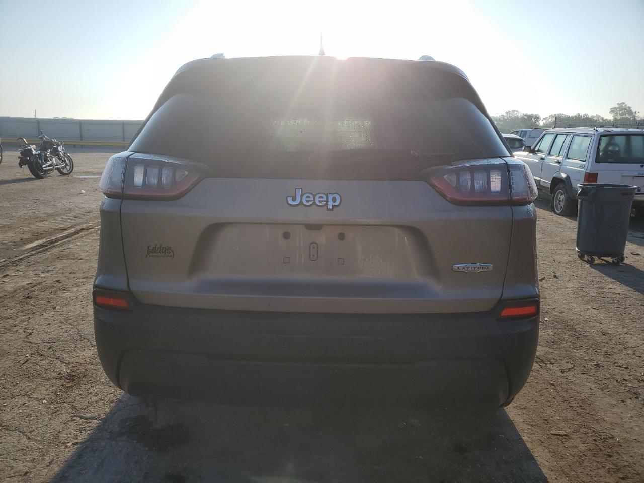 2019 Jeep Cherokee Latitude VIN: 1C4PJLCBXKD387470 Lot: 71311435