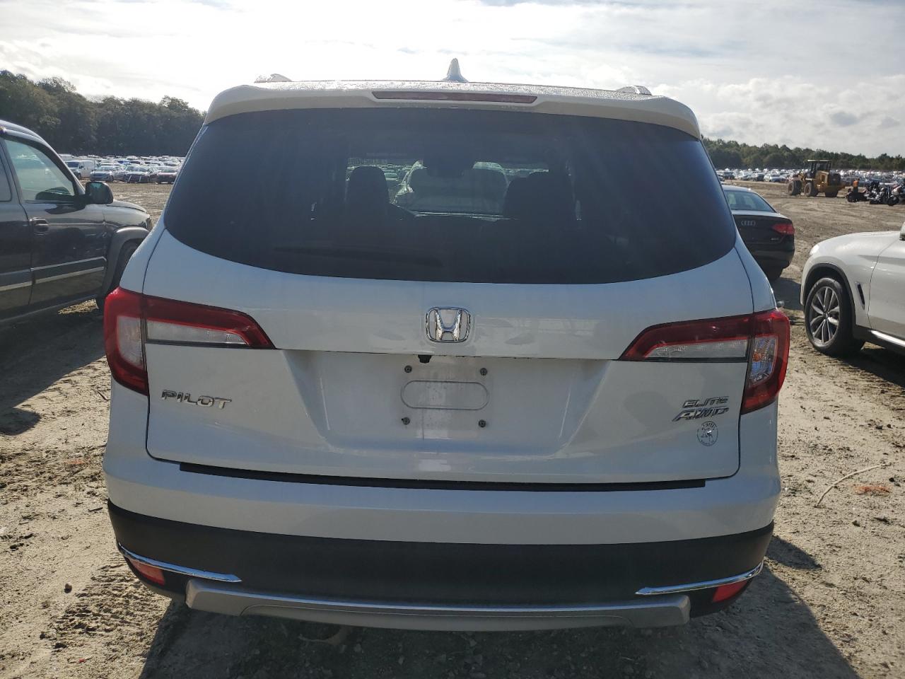2022 Honda Pilot Elite VIN: 5FNYF6H02NB026388 Lot: 71625085