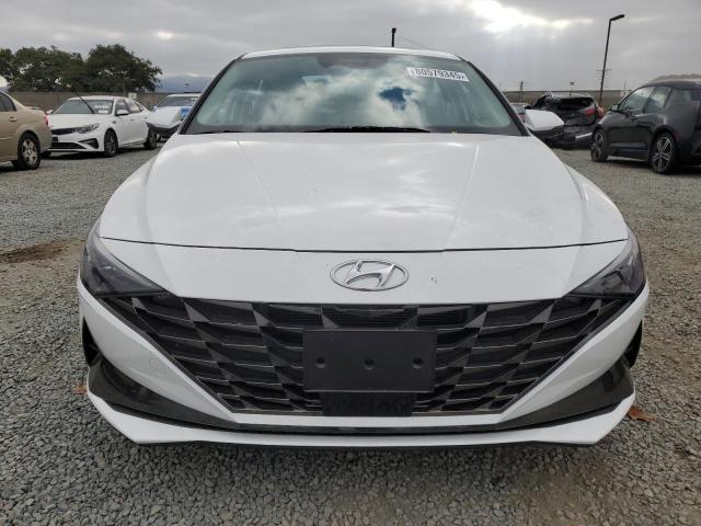  HYUNDAI ELANTRA 2023 Белы