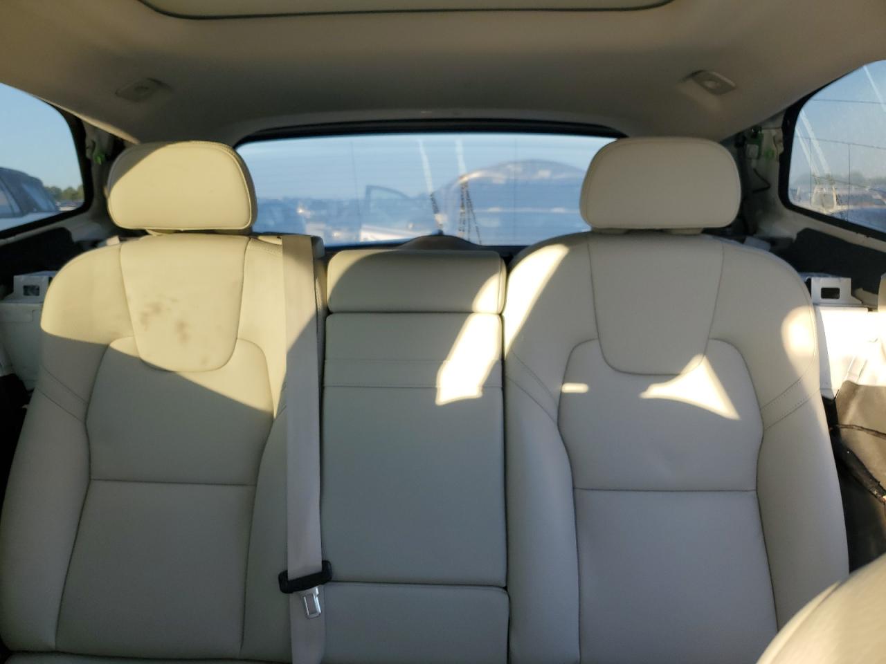 2022 Volvo Xc60 B5 Momentum VIN: YV4L12DK3N1962163 Lot: 80257145