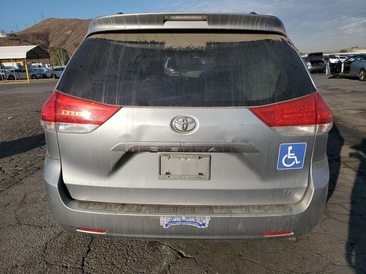 2011 Toyota Sienna Le VIN: 5TDKK3DC9BS055670 Lot: 81767985