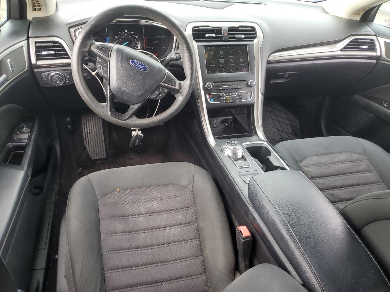 2017 Ford Fusion Se VIN: 3FA6P0H79HR212145 Lot: 83829215