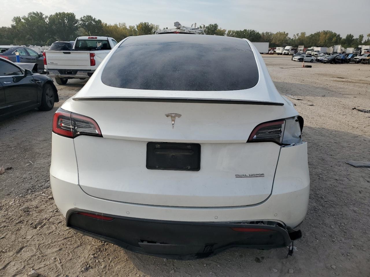 2022 Tesla Model Y VIN: 7SAYGDEFXNF452780 Lot: 81119255