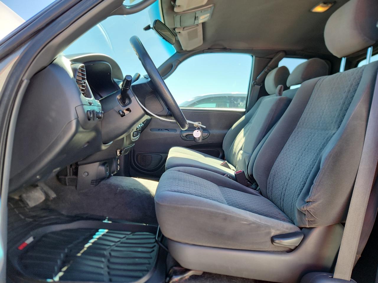 2005 Toyota Tundra Access Cab Sr5 VIN: 5TBBT44115S461182 Lot: 81334475