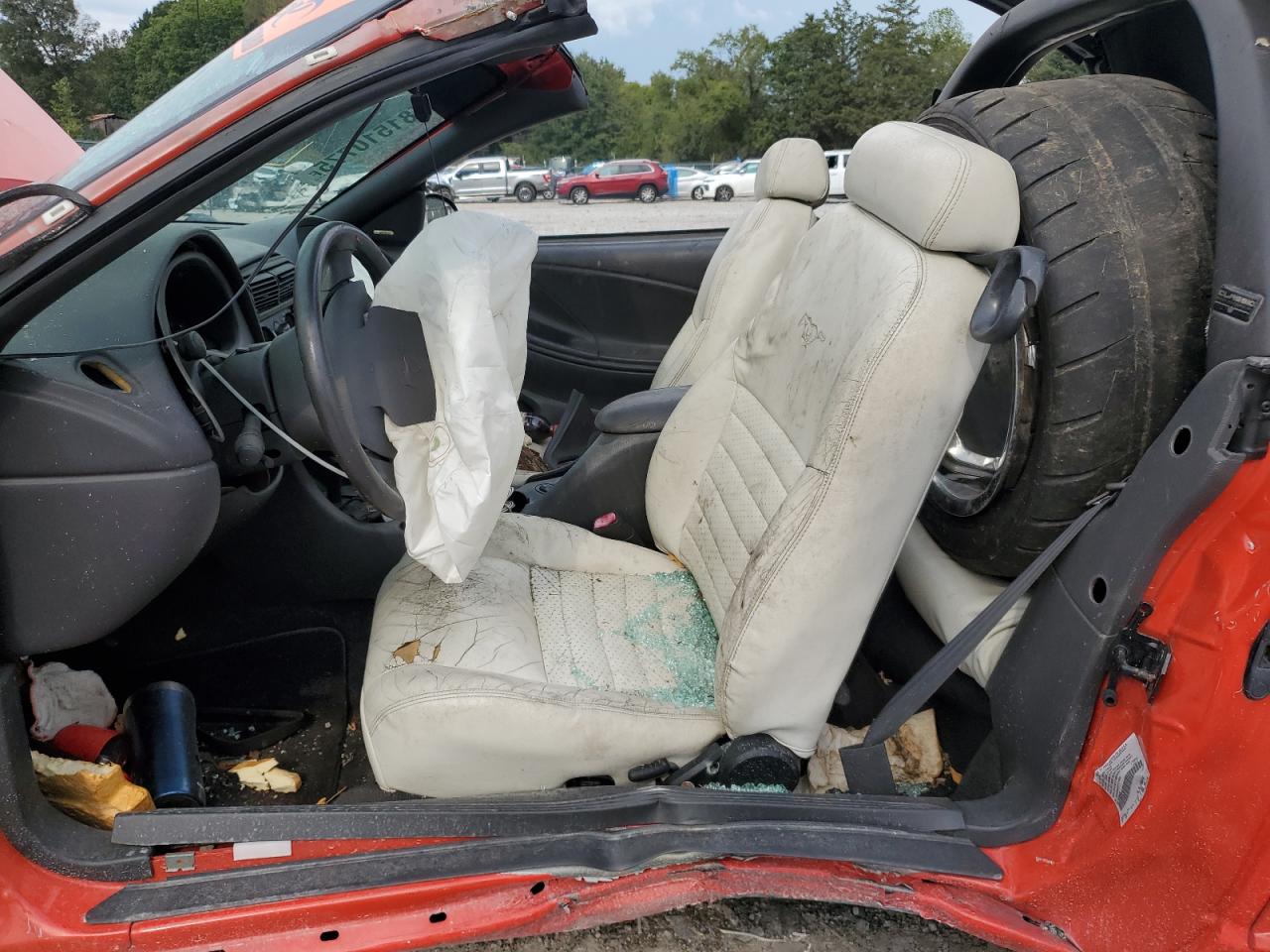 2000 Ford Mustang Gt VIN: 1FAFP45X5YF107000 Lot: 81510775