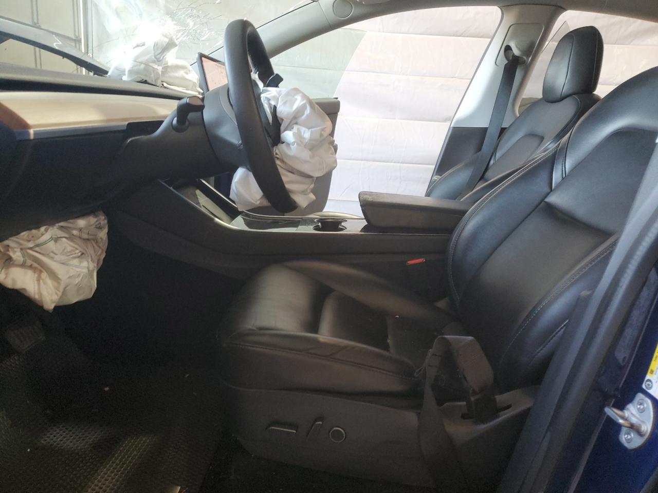 2021 Tesla Model Y VIN: 5YJYGDEE8MF069035 Lot: 70270395