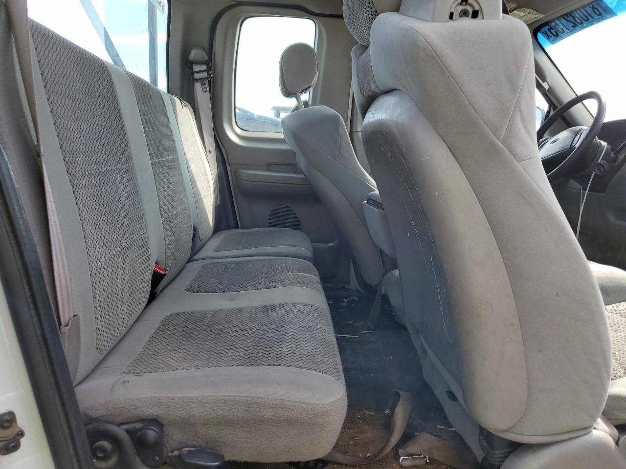 2002 Ford F150 VIN: 2FTPX18Z22CA67195 Lot: 81082155