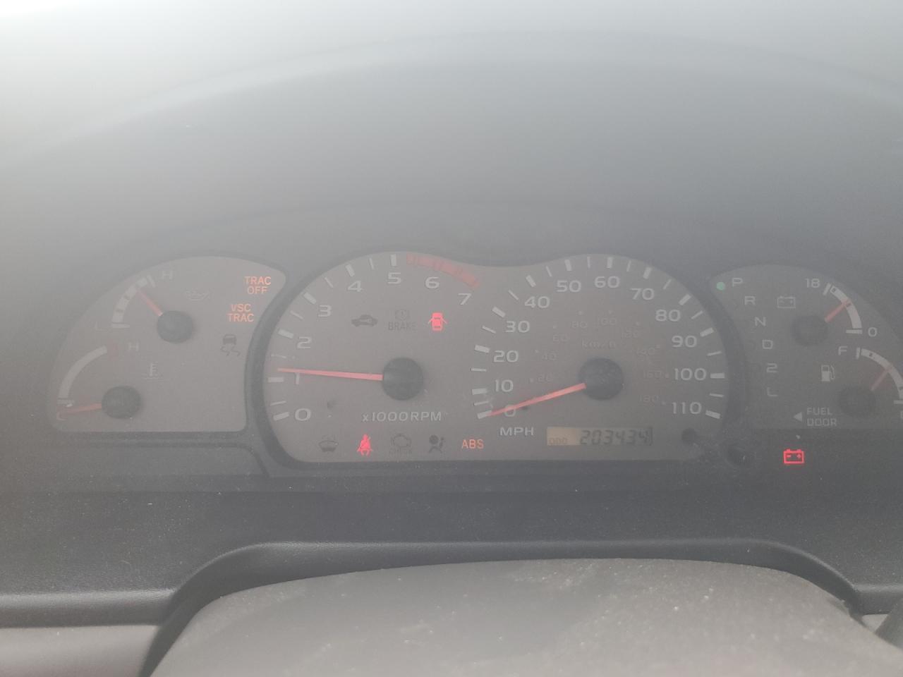 2001 Toyota Sequoia Limited VIN: 5TDZT38A51S011717 Lot: 81819285