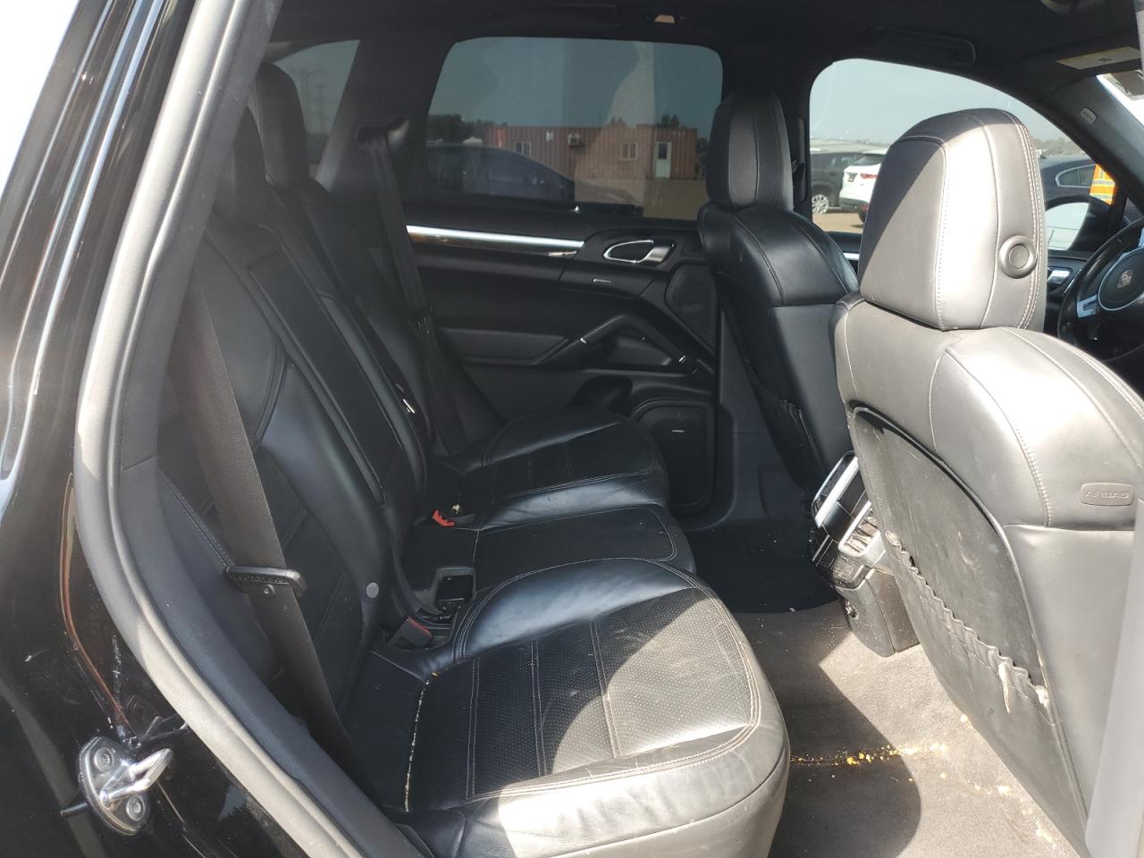 2011 Porsche Cayenne VIN: WP1AA2A21BLA00196 Lot: 71884525