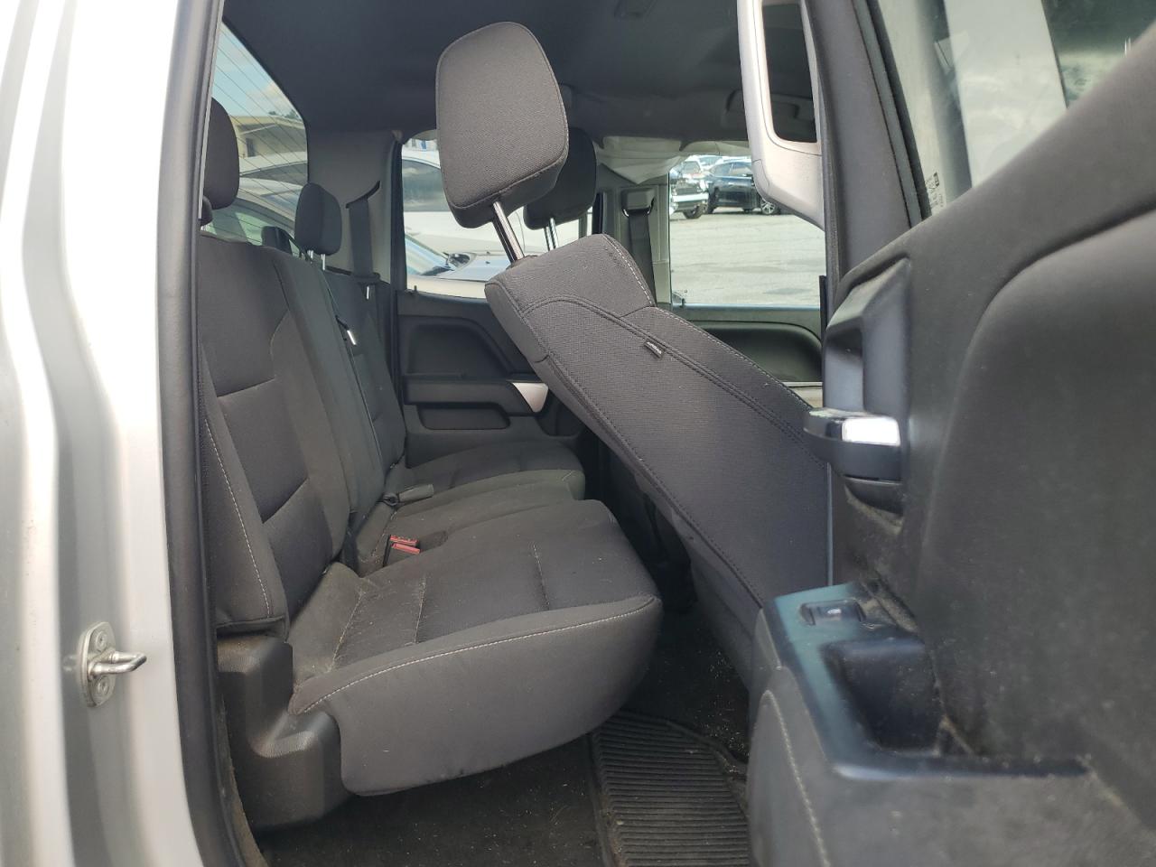 2018 Chevrolet Silverado K1500 Lt VIN: 1GCVKREC6JZ206671 Lot: 70911635