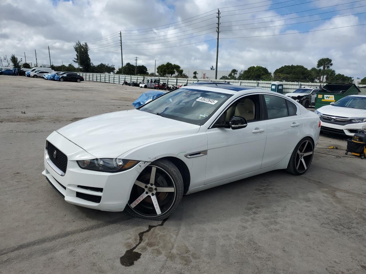 2018 Jaguar Xe
