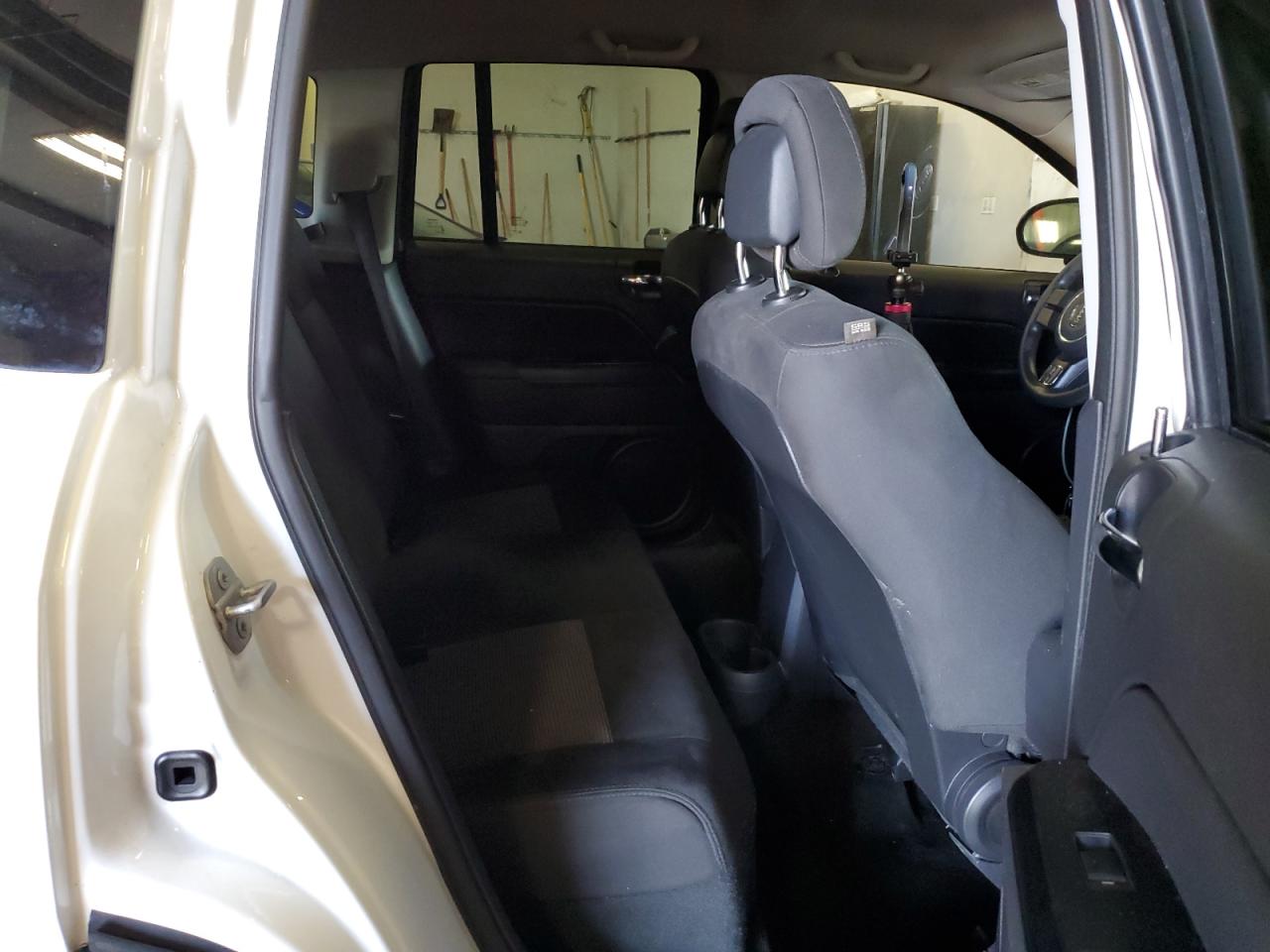 2015 Jeep Compass Sport VIN: 1C4NJCBB3FD420341 Lot: 71840635